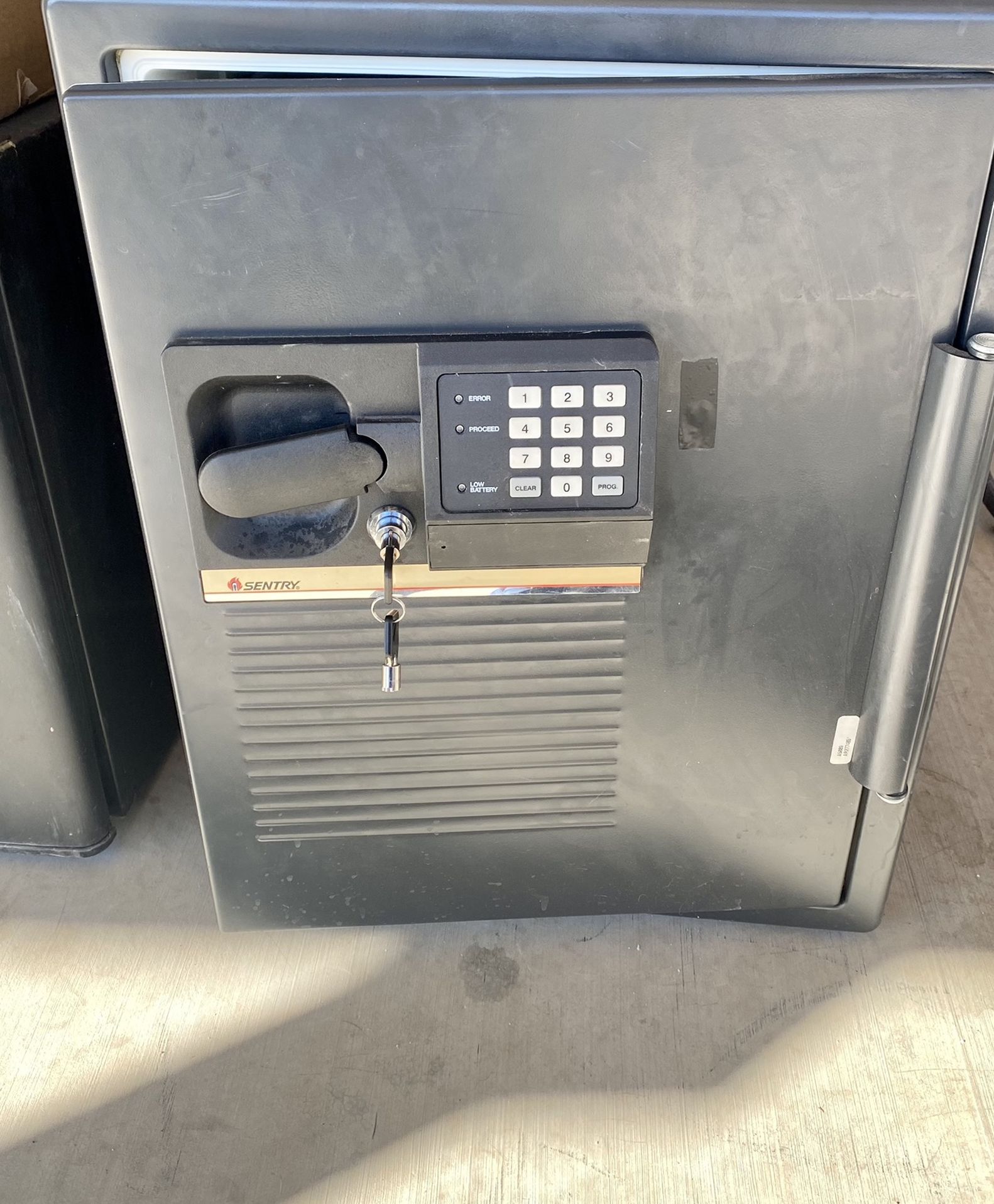 Sentry Safe Wont Close 22 - biq0r5x