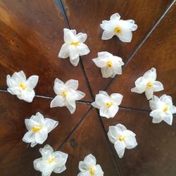 Bestiful 12 daffodil Narcissus chiffon ribbon flowers