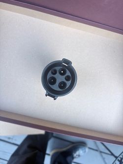Tesla Mobile Connector outlet adapter