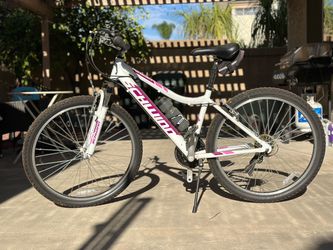 Schwinn 26" Mountain Bike – Excellent Condition