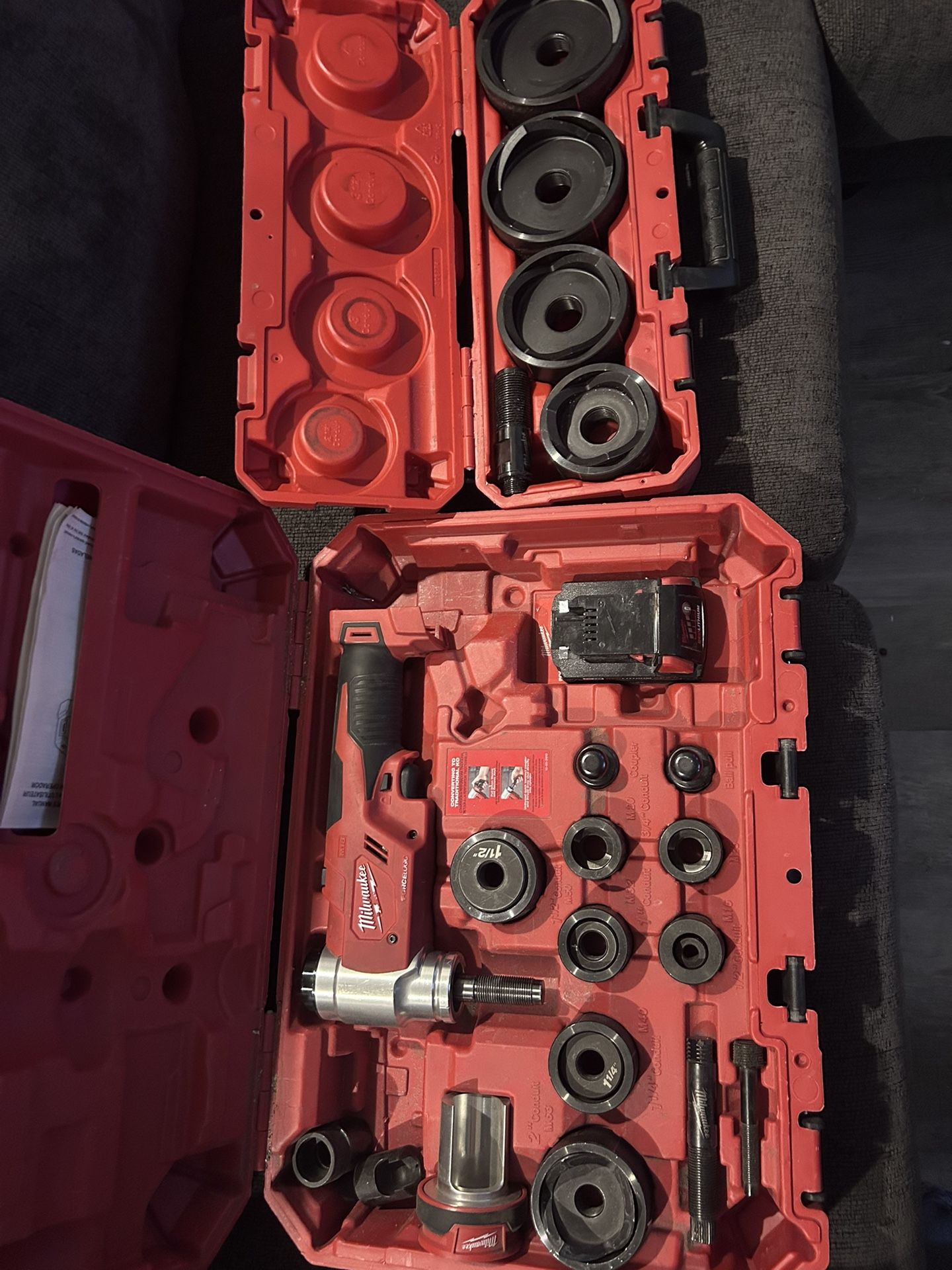 Milwaukee M18 6 Ton Knock Out Tool