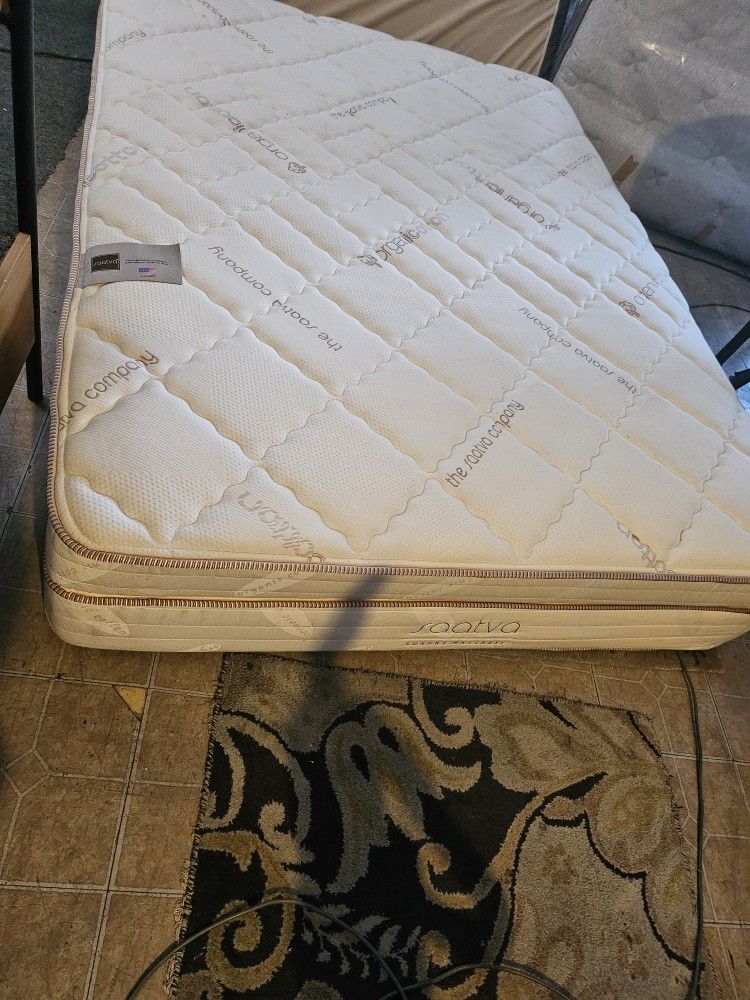 Saatva Luxury Queen Mattress Only 🌙 