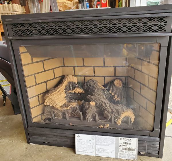 Majestic vermont castings gas insert. for Sale in University Place, WA