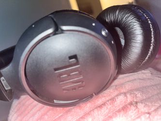 JBL black headphones