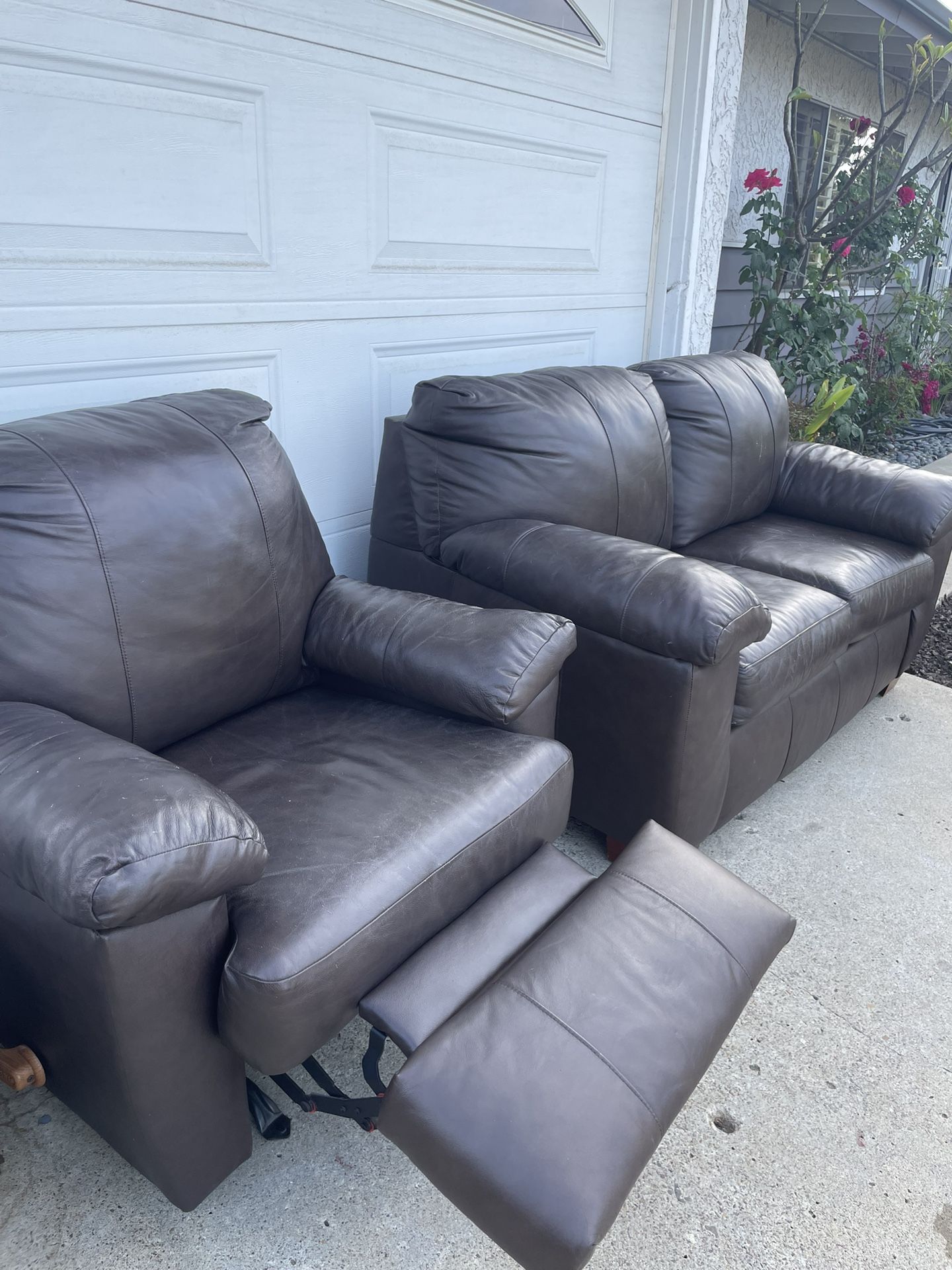 Leather Lazy Suzy Chair And Matching Leather Sofa