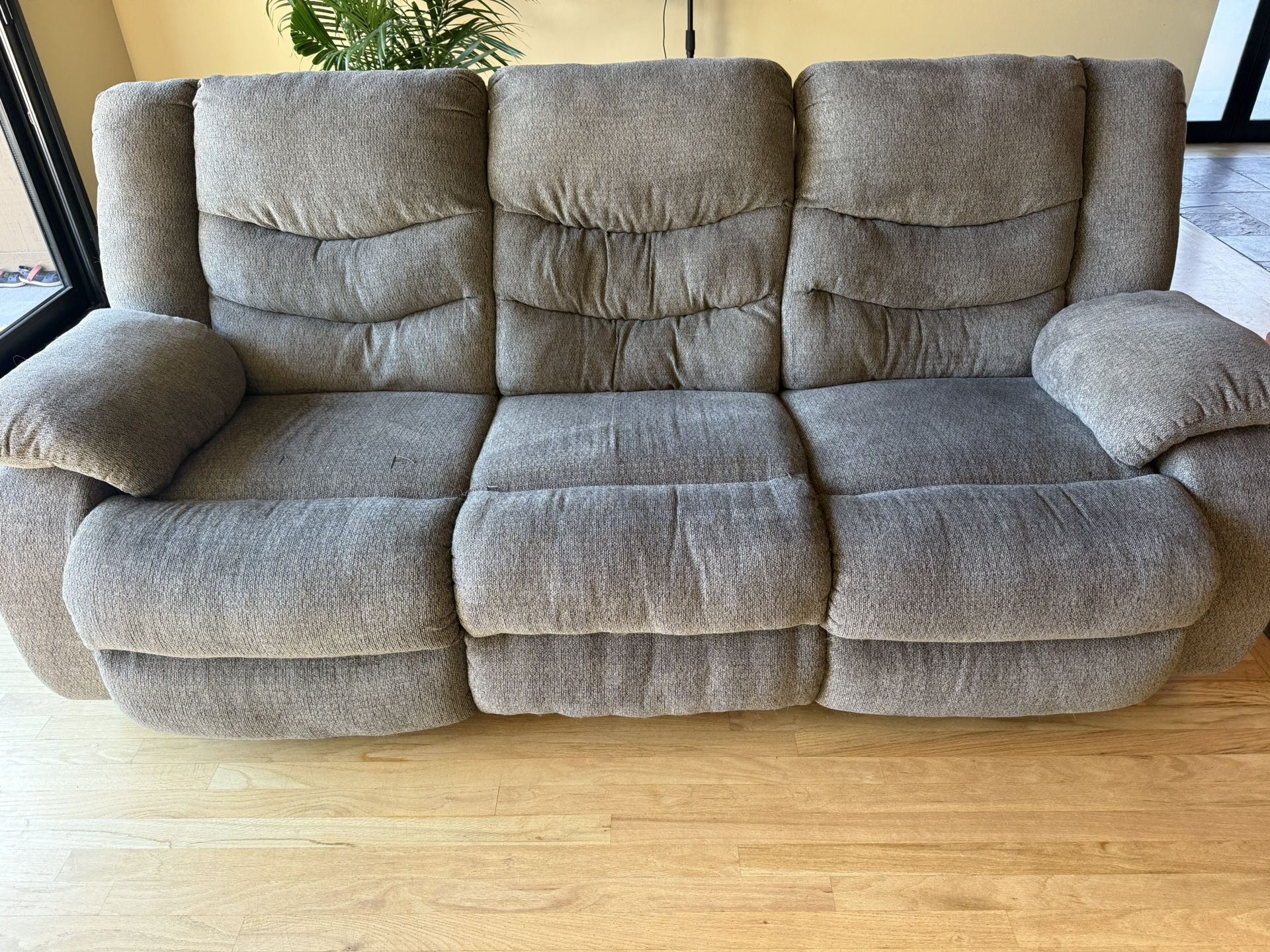 Living Room Sofa Set (3+2 Seater)