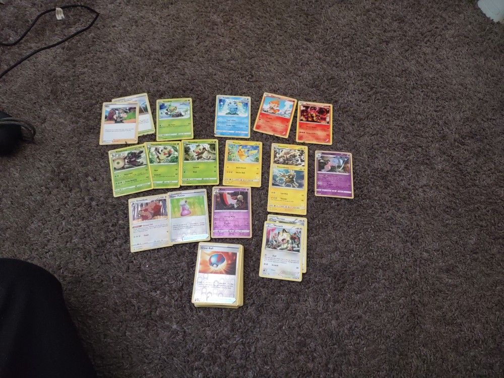 80+ Pokemon Cards