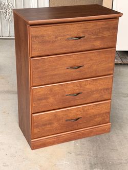 4-Drawer Espresso Brown Dresser with Safety Lock Drawers – Excellent Condition