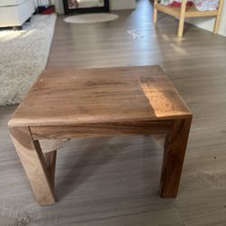 plant stand/foot rest 