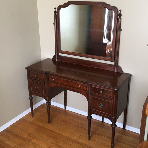 Beautiful Antique Vanity Desk With Mirror For Sale In Larksville