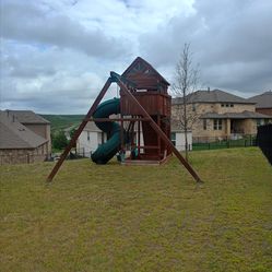Play escape good condition