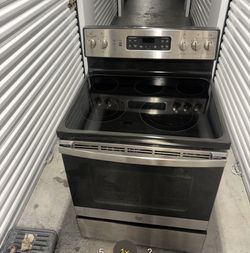 GE Stove . Price Including Delivery
