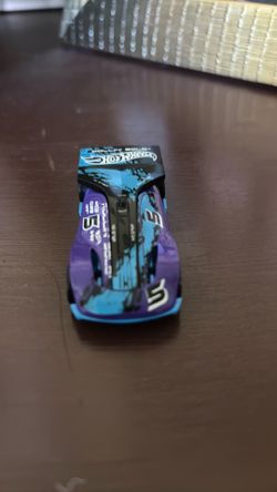 Hot Wheels Rollin' Solo Die-Cast Car