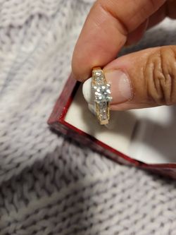 Gorgeous gold diamond proposal ring size 6,5