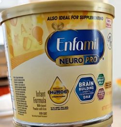 Brand new 1 can of formula ( never used never open still sealed ).