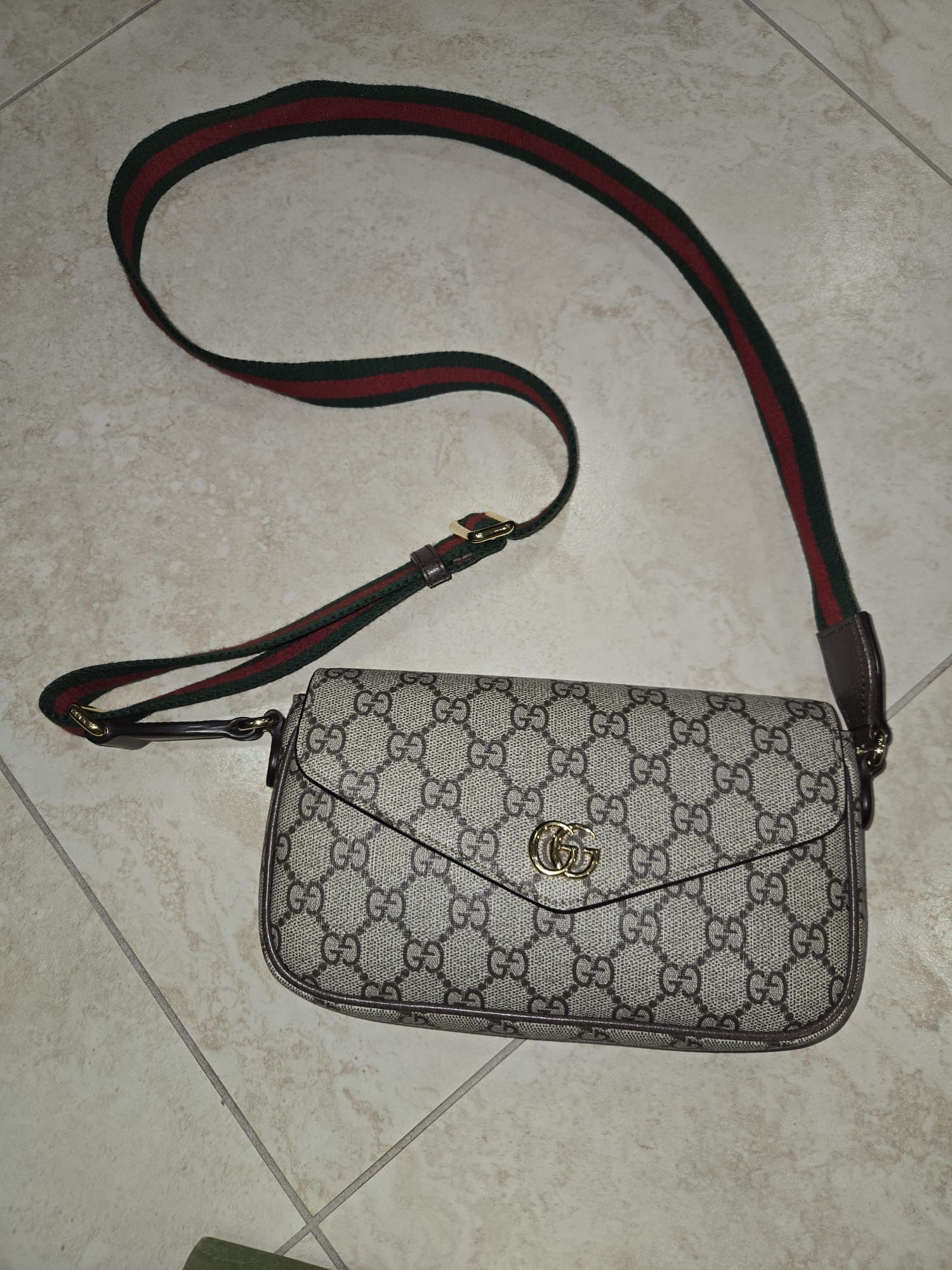Real Gucci Bag ( In Box With Receipt)