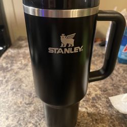 Stanley 40oz tumblr 