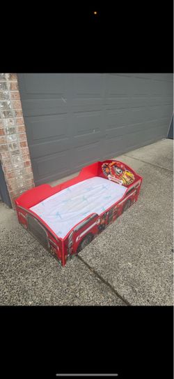Toddler bed /mattress