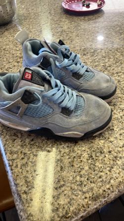 Jordon 4 blue