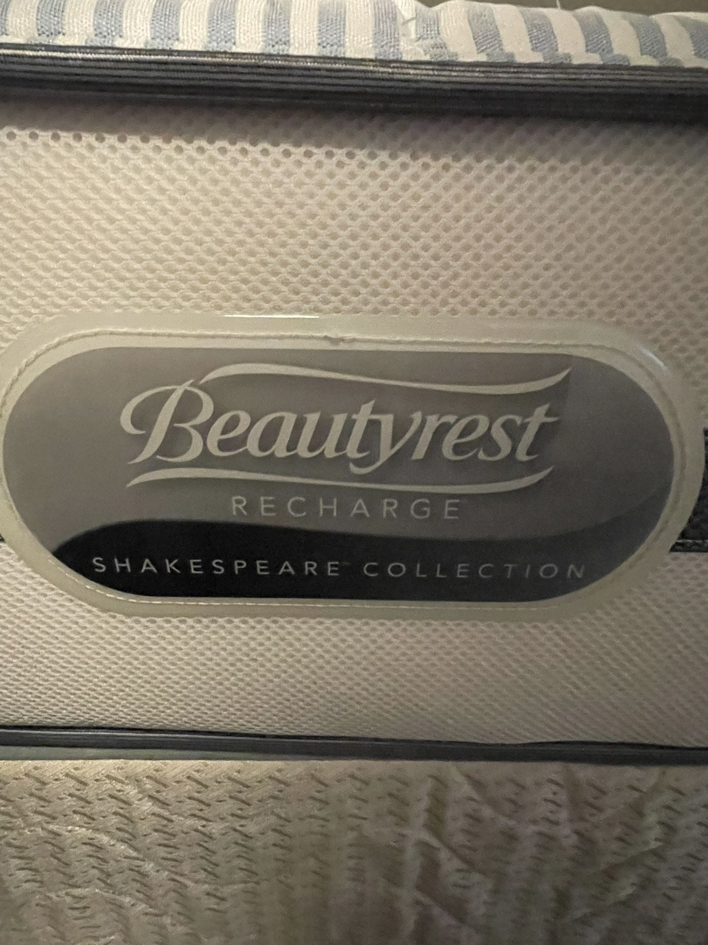 Queen Beauty Rest Recharge Shakespeare Collection Mattress  With Box Spring