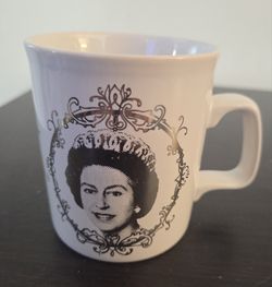 1977 Queen Elizabeth Silver Jubilee mug