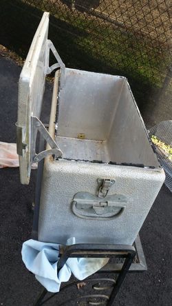 Cooler older model constroms