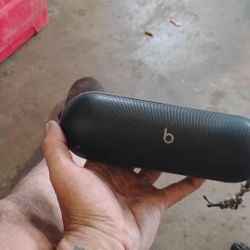 Beats Pill