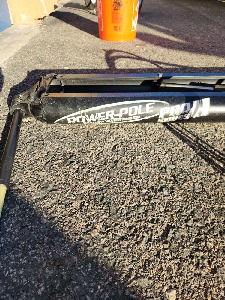 Power-Pole Pro Series II Shalloe Water Anchor.