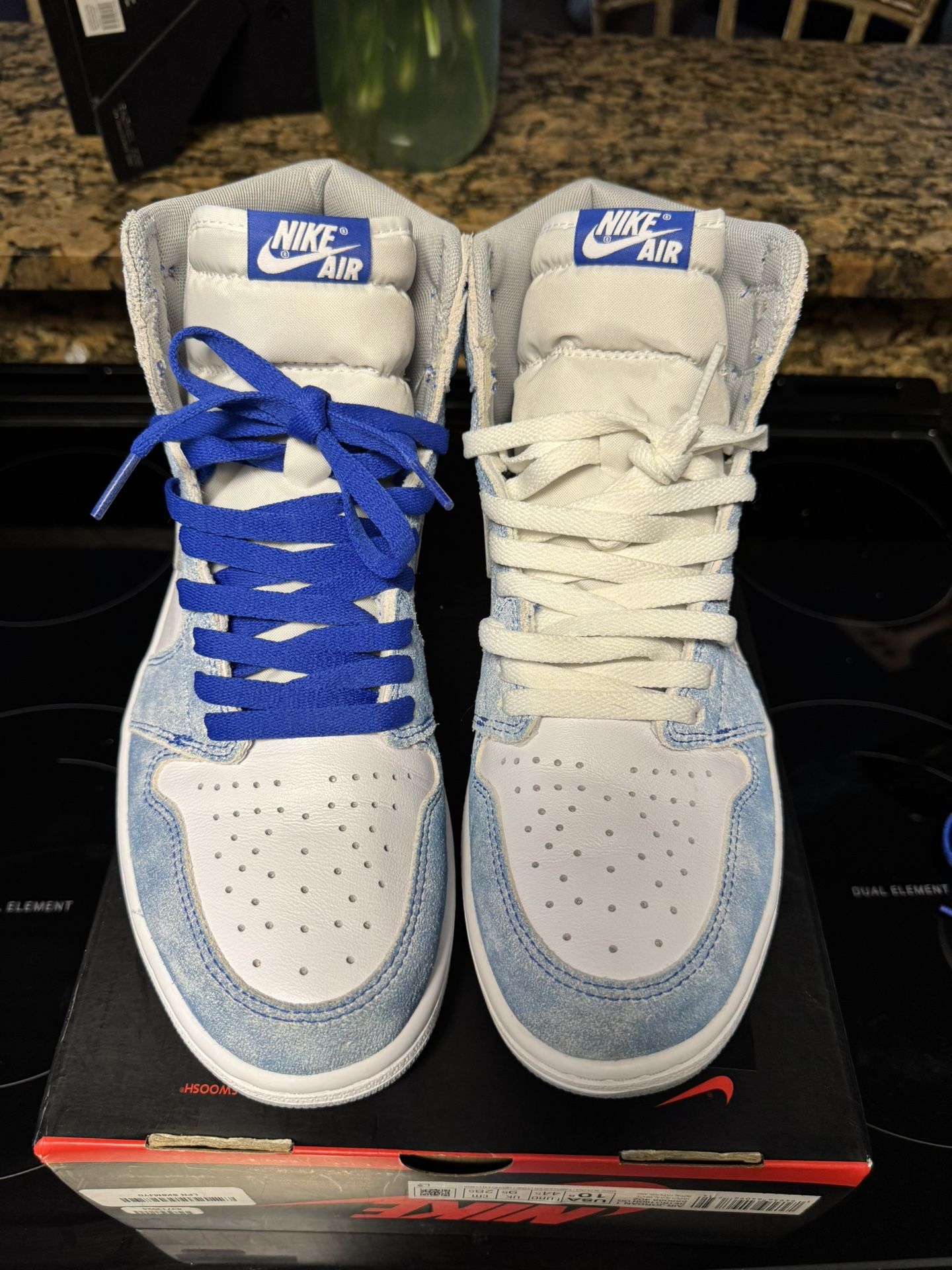 Jordan 1 Hyper Royal