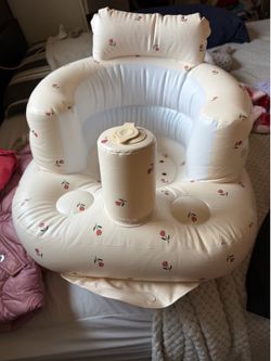 Inflatable baby chair