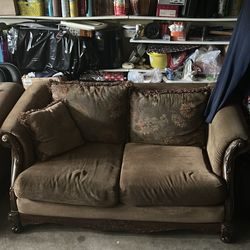 Vintage looking Loveseat and sofa set