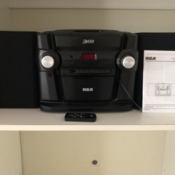 RCA 3 Disc CD Stereo Audio Shelf System with Digital AM / FM Tuner 