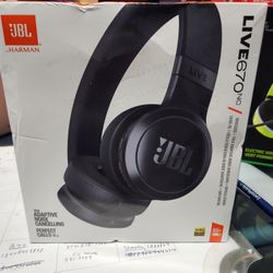 Jbl Live 670nc Wireless Headphones. 