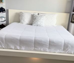 EASTERN KING BED FRAME .