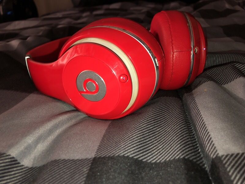 Beats studio wireless Bluetooth