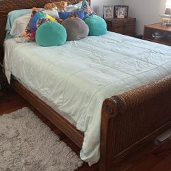 Queen Size Craftmatic Bed 