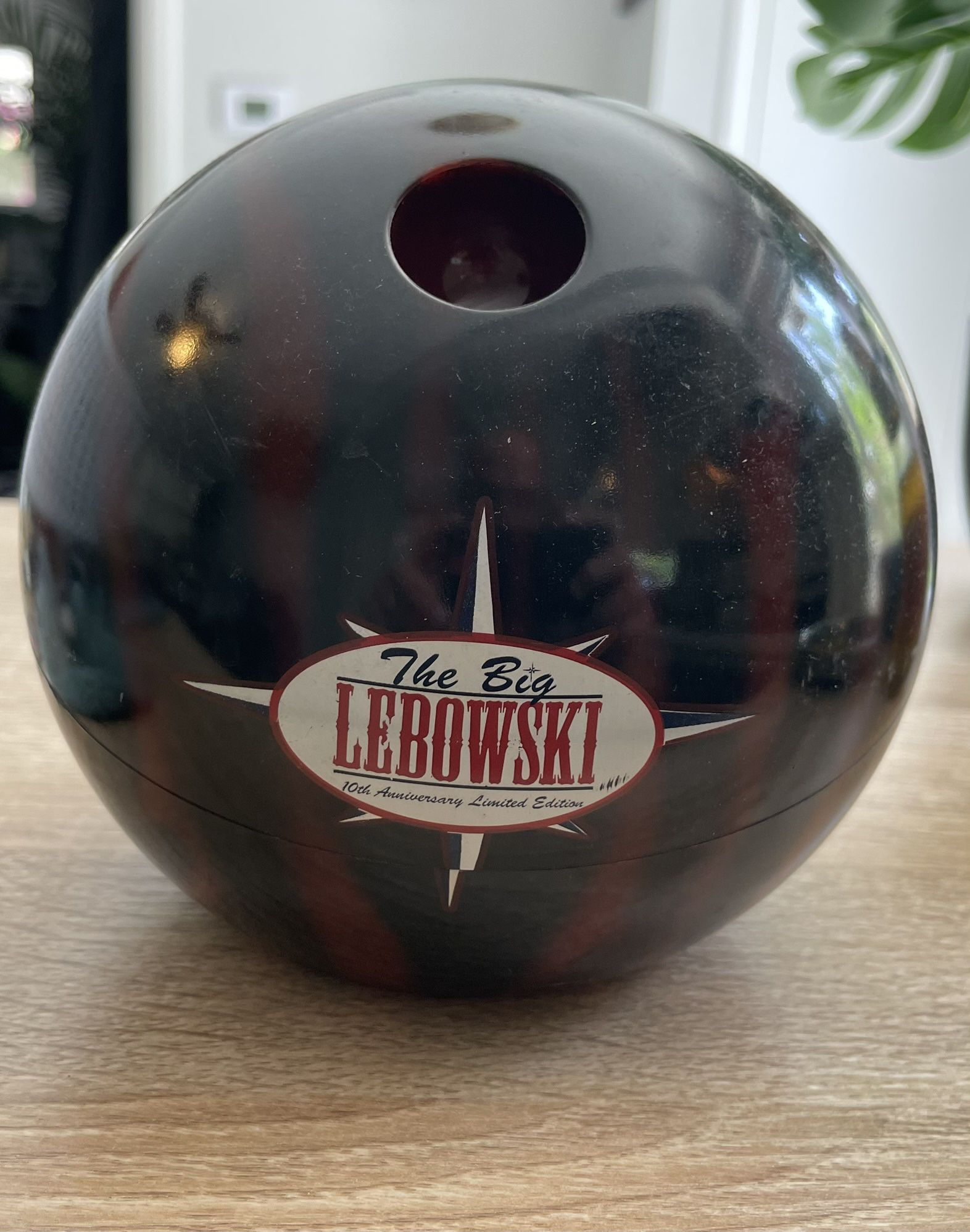 “The Big Lebowski” 10th Anniversary 2–DVD Limited Edition in bowling ball case