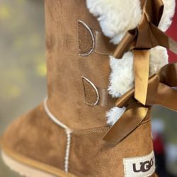 WOMEN UGGS 