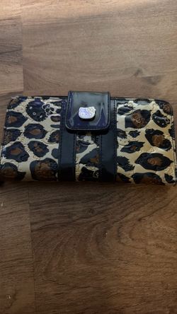 Hello kitty wallet cheetah