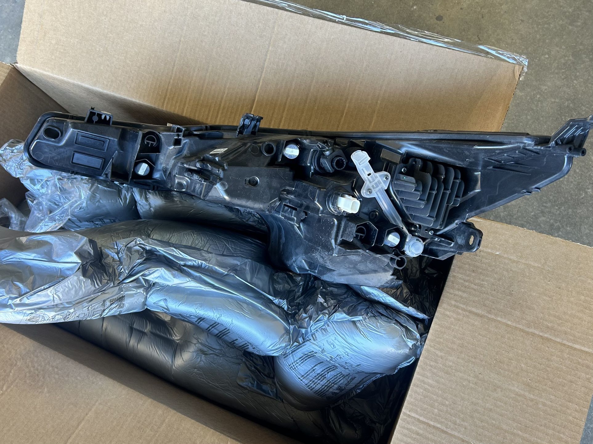 2024 Toyota Corolla SE Rt LED Headlight