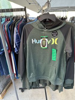 OUTLET SALE! BRAND NEW CLOTHES MEN & WOMEN NEVER WORN w/ TAGS STILL ON-SHIRTS-SHORTS-PANTS-JEANS-ACTIVE WEAR ($10 Each or 3 X $25)