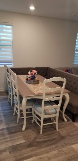 Table, 6 Chairs & seat bench $600