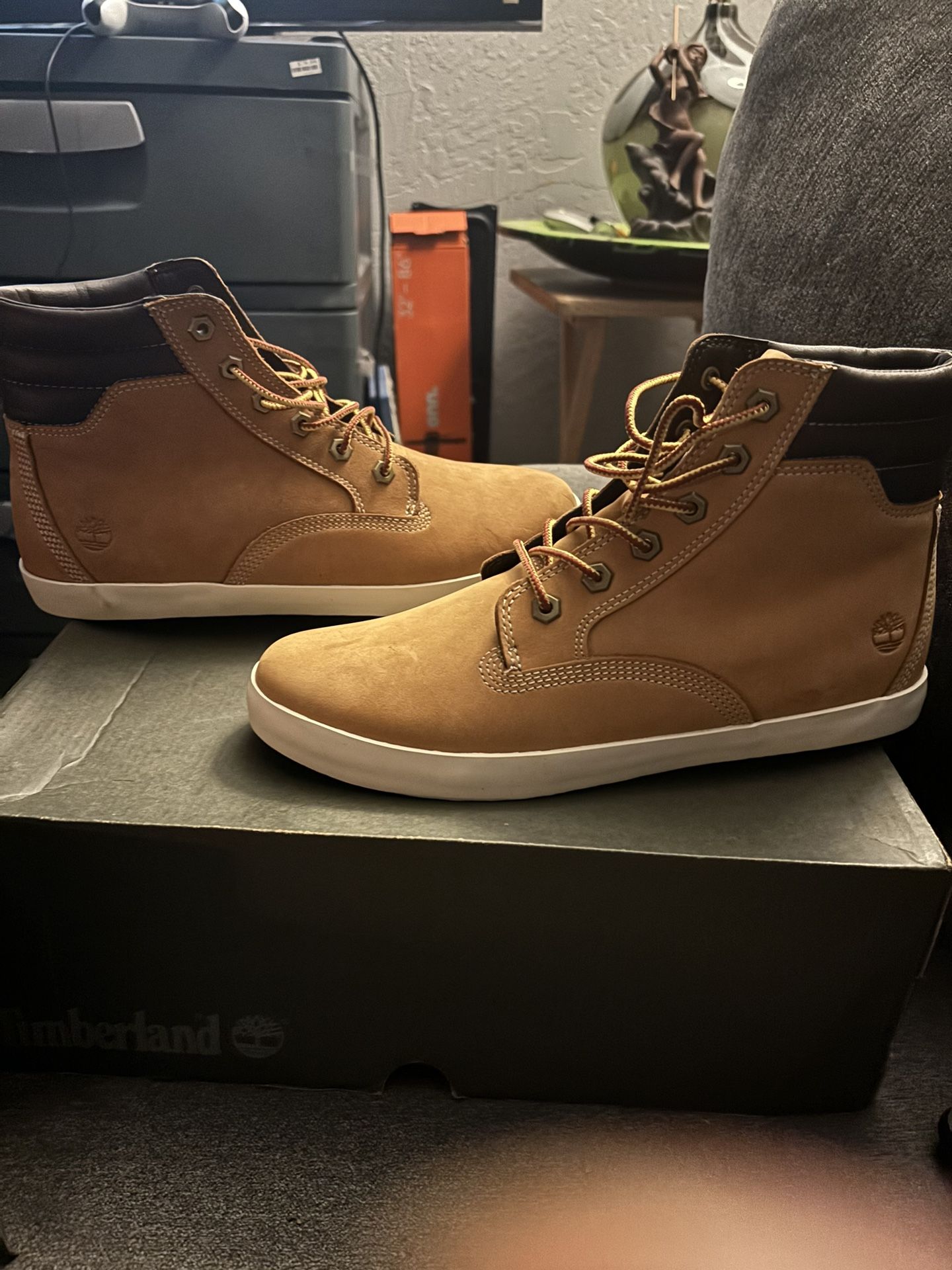 Women’s Size 10 Timberland’s $80