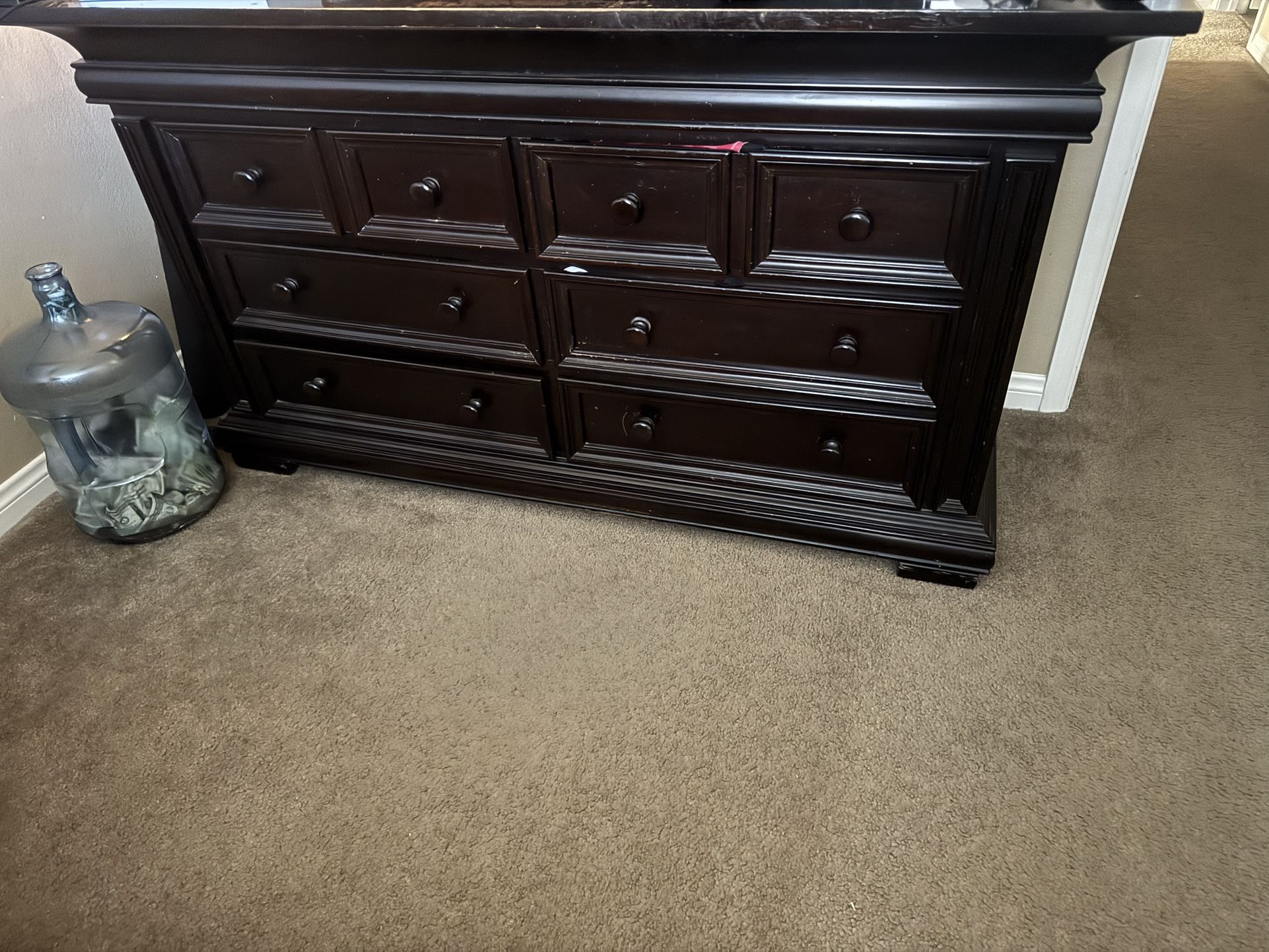 Full Size Bedroom Set.