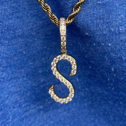 S moissanite pendant 