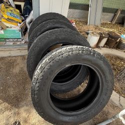 Toyo 295/60r20