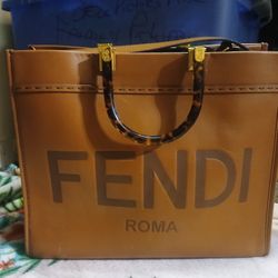 Fendi Sunshine Medium 