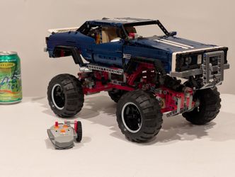 brand new retired LEGO #41999 remote controlled 4x4 Crawler Exclusive Edition