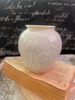 Lenox "Dance of the Tulips" Vase 1992 Limited Edition Fine Ivory China USA 24K Gold Trim