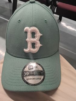 Sage green limited edition Red Sox hat size small/med fitted new era cap